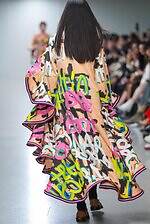 アンリアレイジ(ANREALAGE) 生命の可視化｜写真24