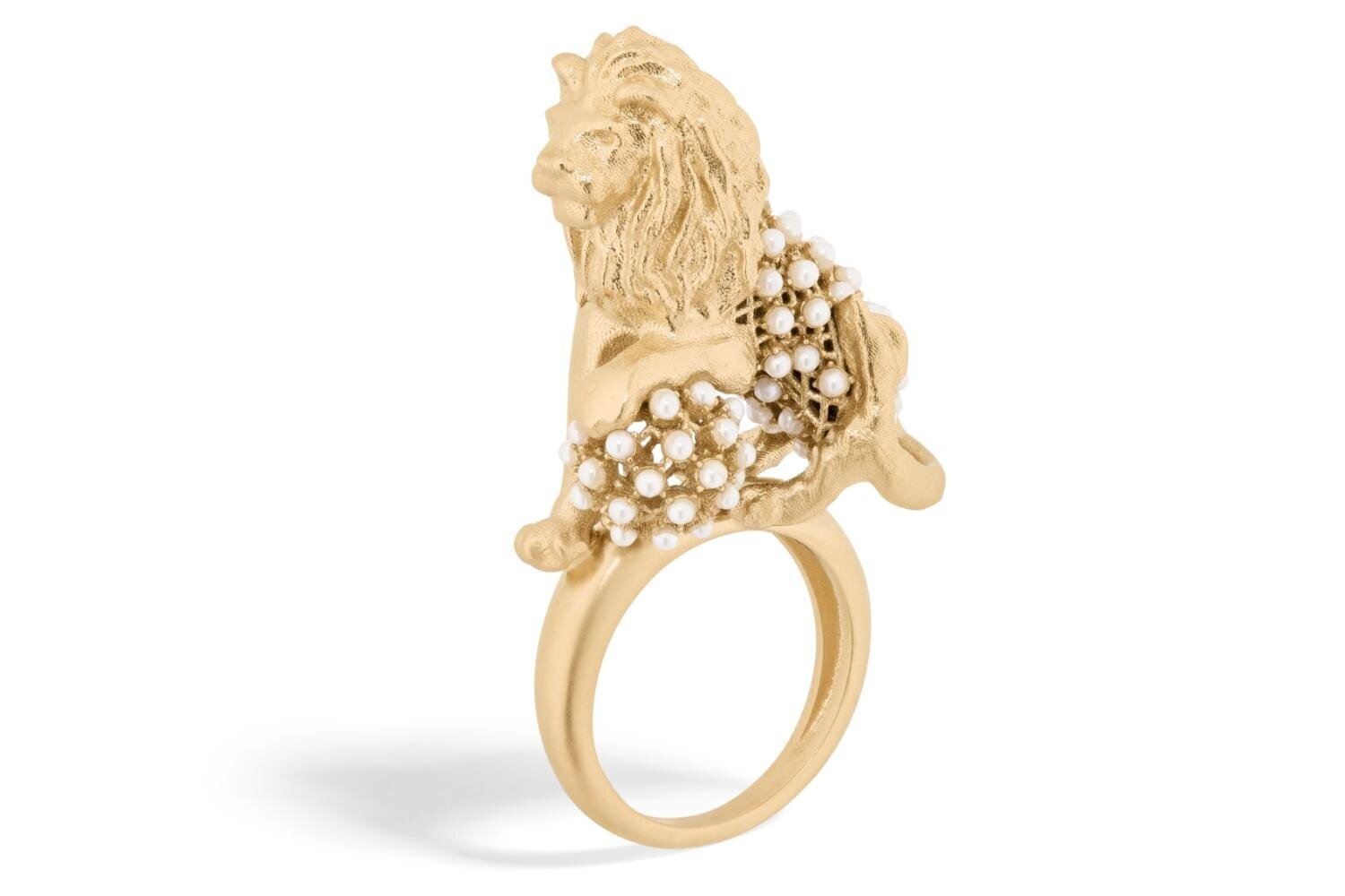 「おしゃれな2025年冬ブランドジュエリー」普段使いアクセサリーから憧れ高級ジュエリーまで｜写真29