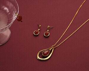 「おしゃれな2025年冬ブランドジュエリー」普段使いアクセサリーから憧れ高級ジュエリーまで|写真16