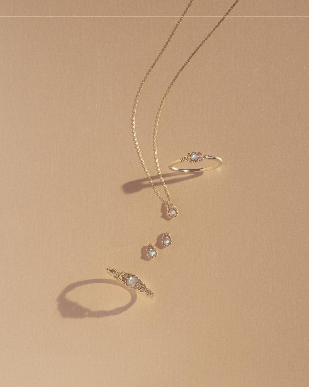 「おしゃれな2025年冬ブランドジュエリー」普段使いアクセサリーから憧れ高級ジュエリーまで｜写真10