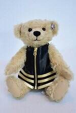 シュタイフ×ジュンコ コシノの限定テディベア、上質ラムレザージャケット纏ったぬいぐるみ｜写真4