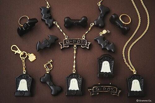 Q-pot.のハロウィン、“墓石ショコラ”のゴーストネックレスや浮遊するオバケリング
