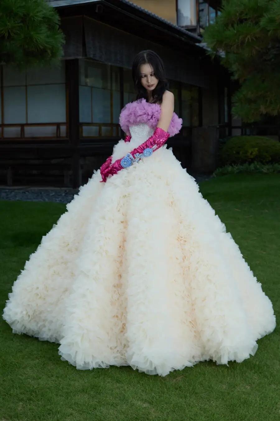 トモ コイズミ ウェディングドレスコレクション Photo Jumbo Tsui