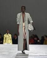 ドリス ヴァン ノッテン 2026年春夏コレクション - 気ままな波の戯れ｜写真12