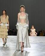 ドリス ヴァン ノッテン 2026年春夏コレクション - 気ままな波の戯れ｜写真14