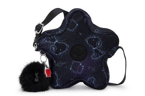 キプリング×ピーナッツ“星座風スヌーピー”の星形バッグやトート、車モチーフのショルダーバッグも