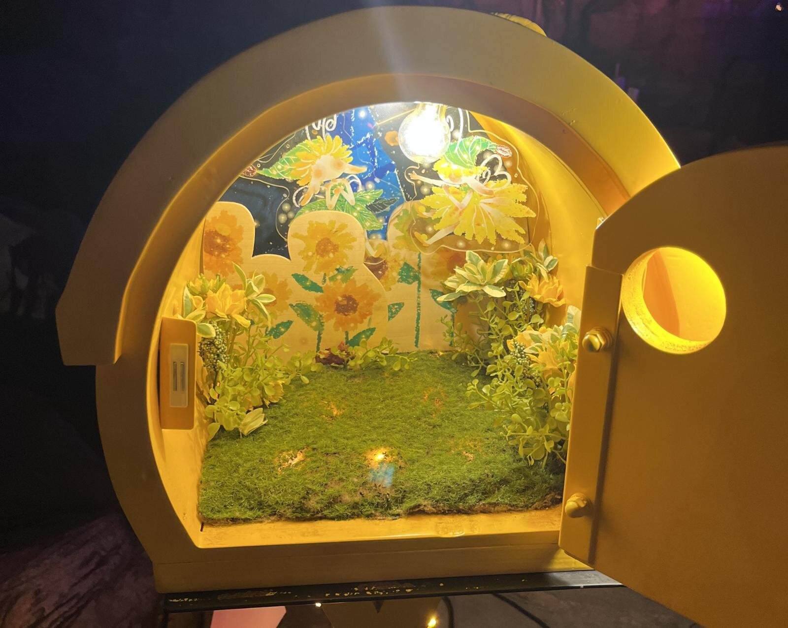 大阪・ひらかたパーク“バラ”が彩る25年イルミネーション、上空にランタン浮かぶ広場＆巨大ツリー｜写真5