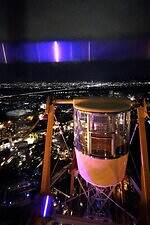 大阪・ひらかたパーク“バラ”が彩る25年イルミネーション、上空にランタン浮かぶ広場＆巨大ツリー｜写真2