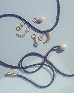 ノジェス25年冬ジュエリー、桃色天然石のリング&"アイリスの花"着想ネックレス｜写真6