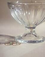 ノジェス25年冬ジュエリー、桃色天然石のリング&"アイリスの花"着想ネックレス｜写真3