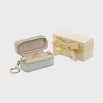 ノジェス25年冬ジュエリー、桃色天然石のリング&"アイリスの花"着想ネックレス｜写真8