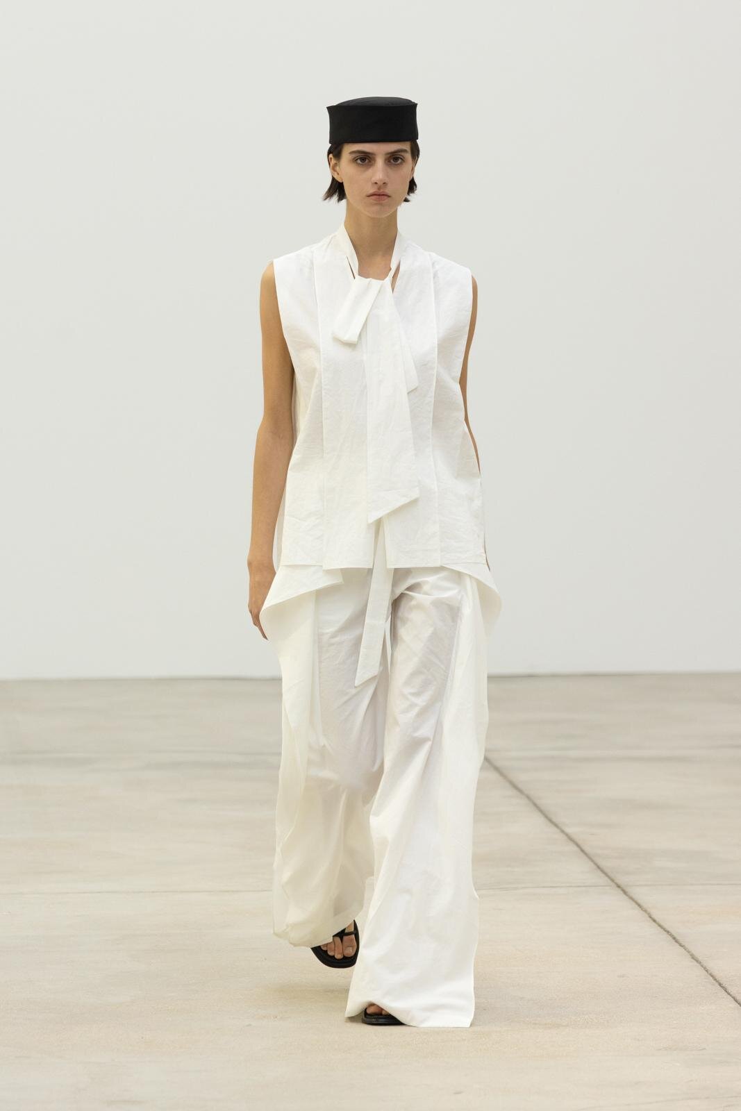 クリスチャン ワイナンツ(christian wijnants) 2026年春夏ウィメンズコレクション  - 写真16