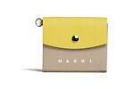 マルニ“長く愛用できる”日本製ミニ財布、ポップなツートンカラーのフラップ式｜写真3