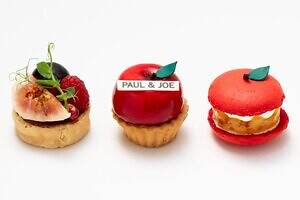 ポール ＆ ジョー“幻想的な庭園”着想限定ショップが原宿に、りんご型タルトなどスイーツや限定アイテム