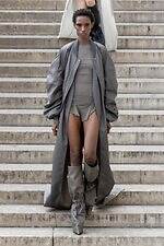 リック・オウエンス 2026年春夏ウィメンズ - 身体性を浮き彫りに｜写真41