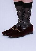 キワンダキワンダ“ポップ・アート風”バナナの靴下や煌めく星柄ソックス - ユニセックスで｜写真1