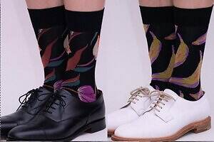 キワンダキワンダ“ポップ・アート風”バナナの靴下や煌めく星柄ソックス - ユニセックスで