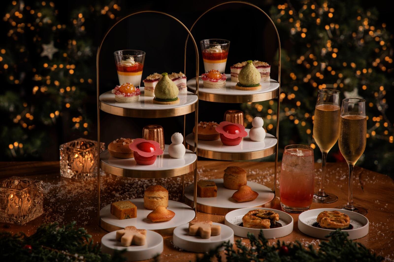 フォーシーズンズホテル東京大手町のクリスマスアフタヌーンティー、‟雪だるま”型アップルタタンなど