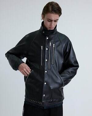 ホワイトマウンテニアリング×ショット“左右非対称”ファスナーのレザージャケット｜写真2