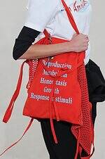 イッセイ ミヤケ 26年春夏コレクション - 身体と衣服の境界線｜写真12