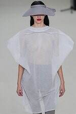 イッセイ ミヤケ 26年春夏コレクション - 身体と衣服の境界線｜写真57