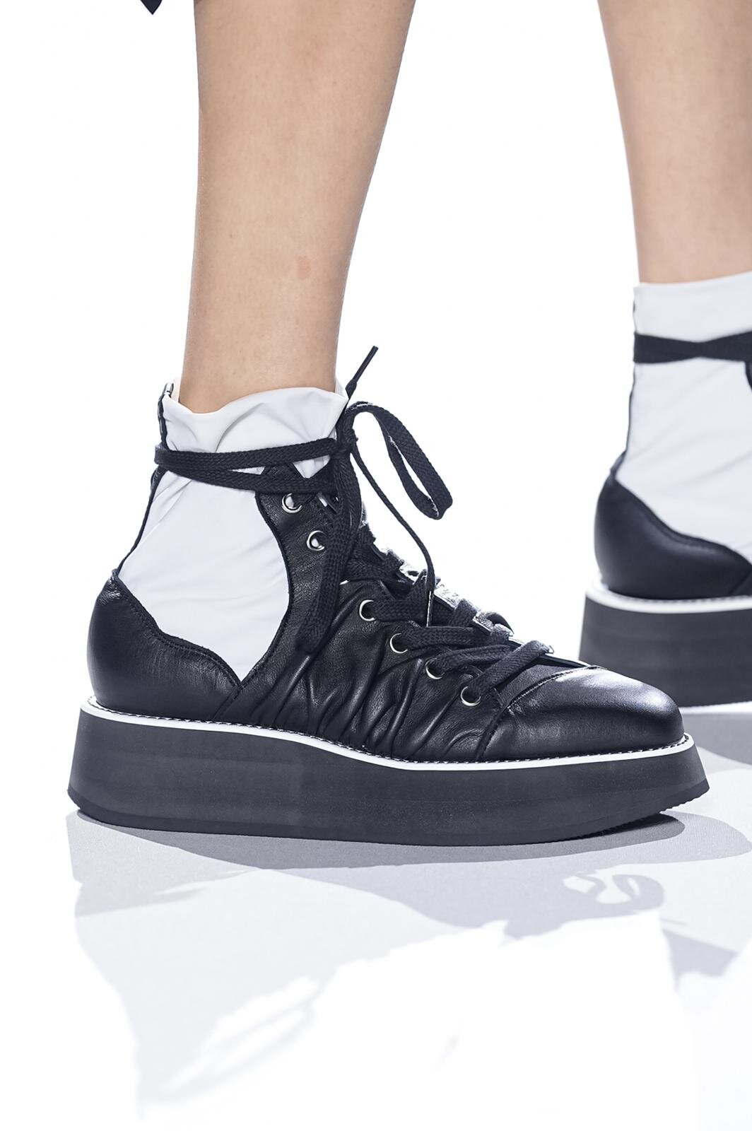 ヨウジヤマモト(Yohji Yamamoto) 2026年春夏ウィメンズコレクション  - 写真86