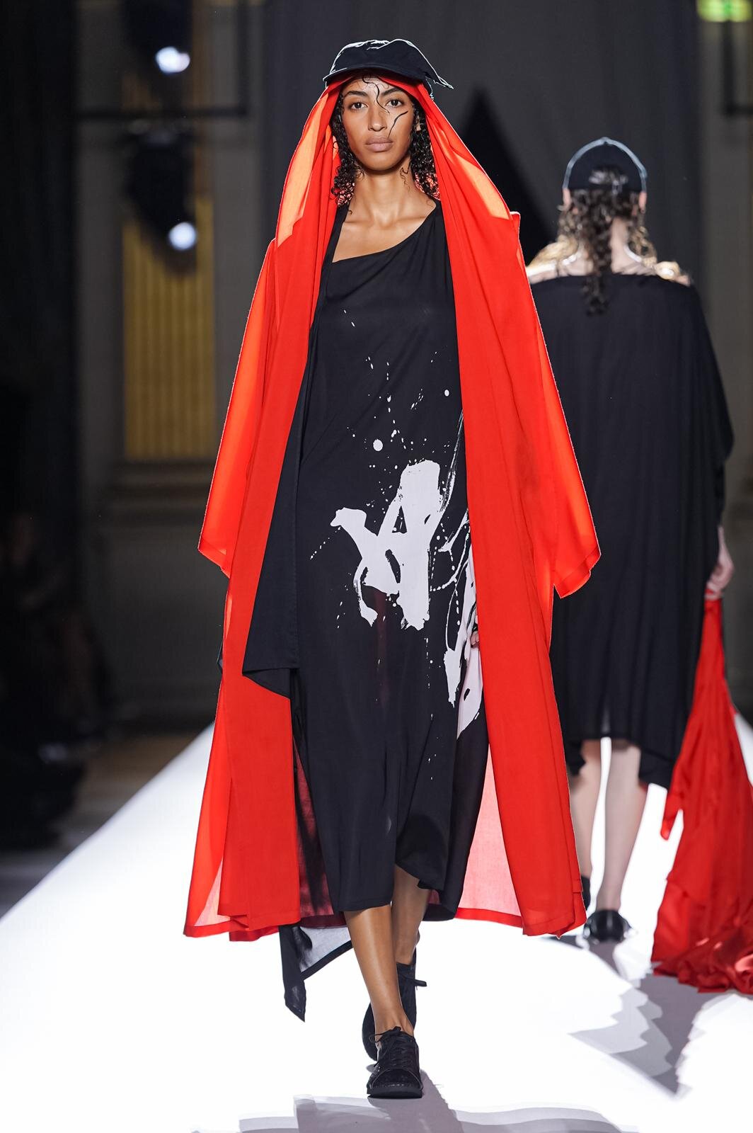 ヨウジヤマモト(Yohji Yamamoto) 2026年春夏ウィメンズコレクション  - 写真113
