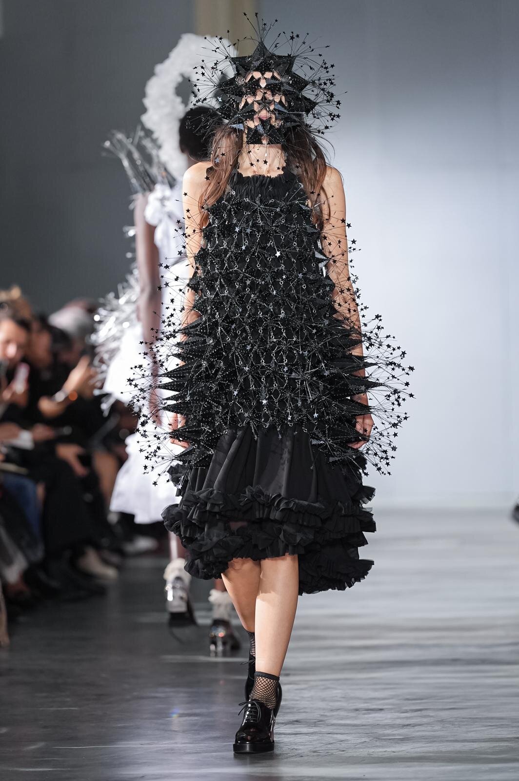 ノワール ケイ ニノミヤ(noir kei ninomiya) 2026年春夏ウィメンズコレクション  - 写真5