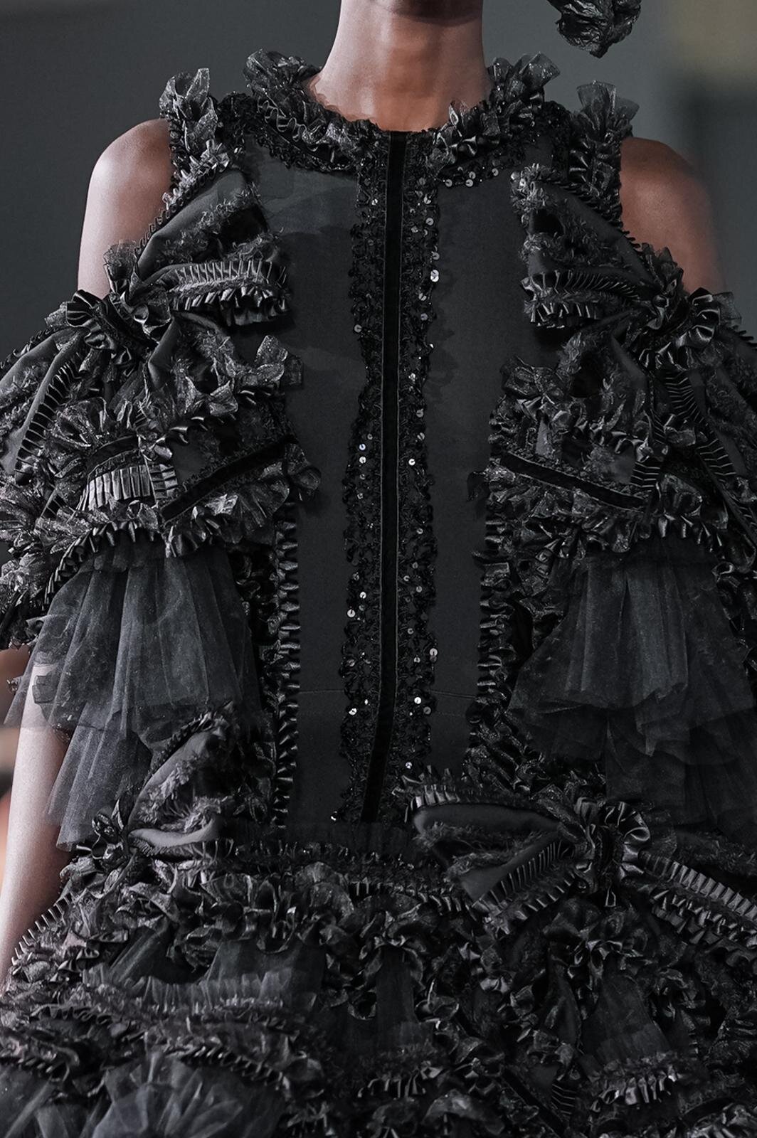 ノワール ケイ ニノミヤ(noir kei ninomiya) 2026年春夏ウィメンズコレクション  - 写真45