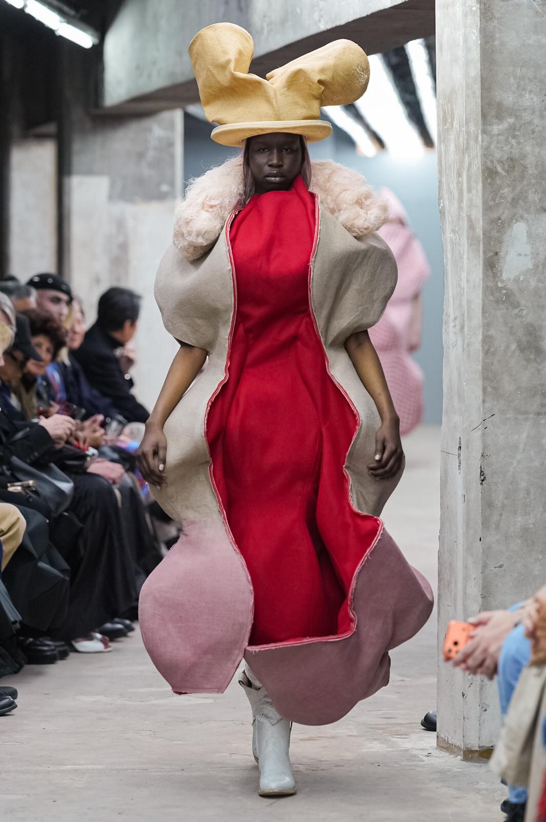 コム デ ギャルソン 2026年春夏<span>コレクション</span> - 写真1