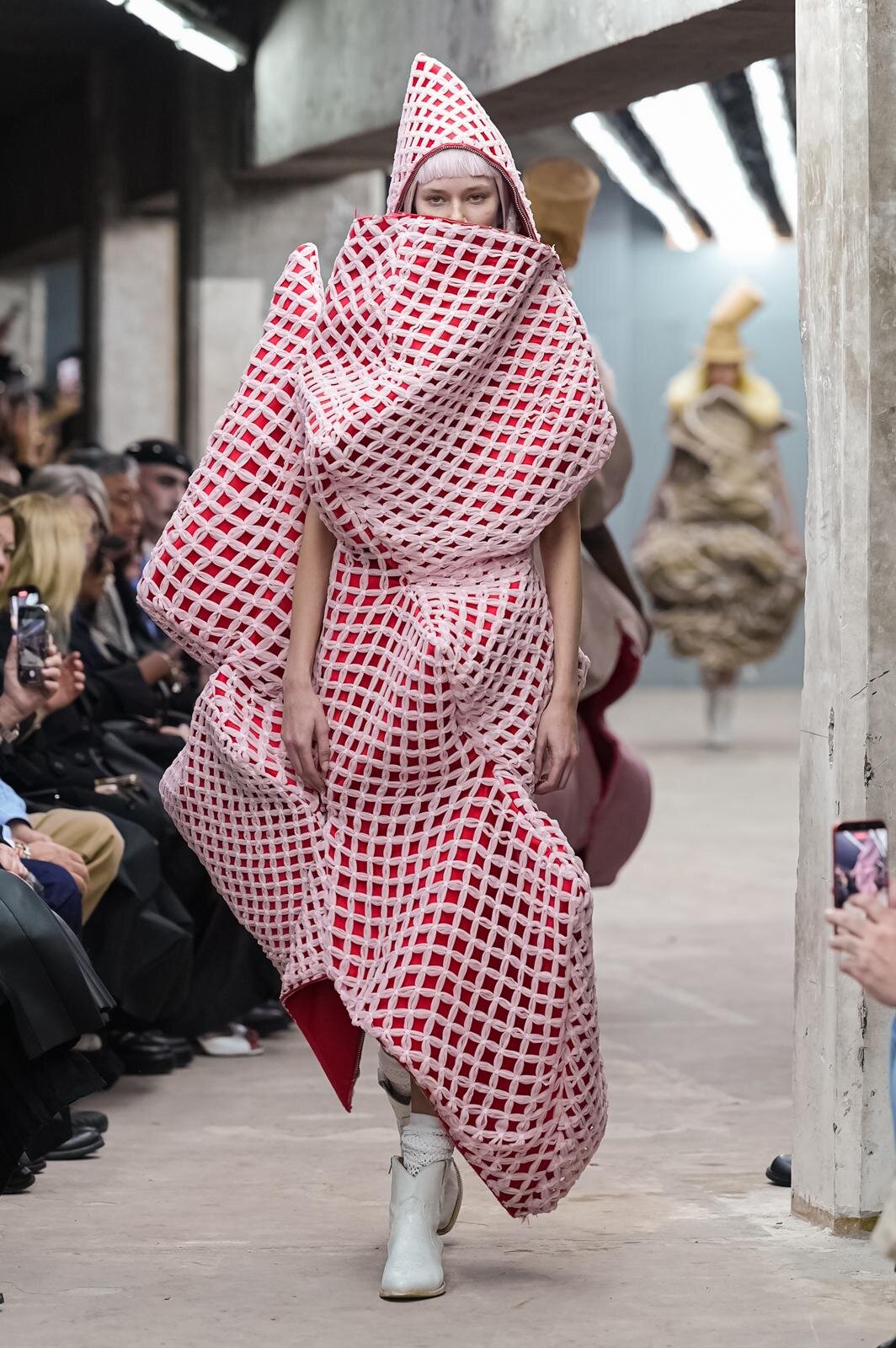 コム デ ギャルソン 2026年春夏<span>コレクション</span> - 写真4