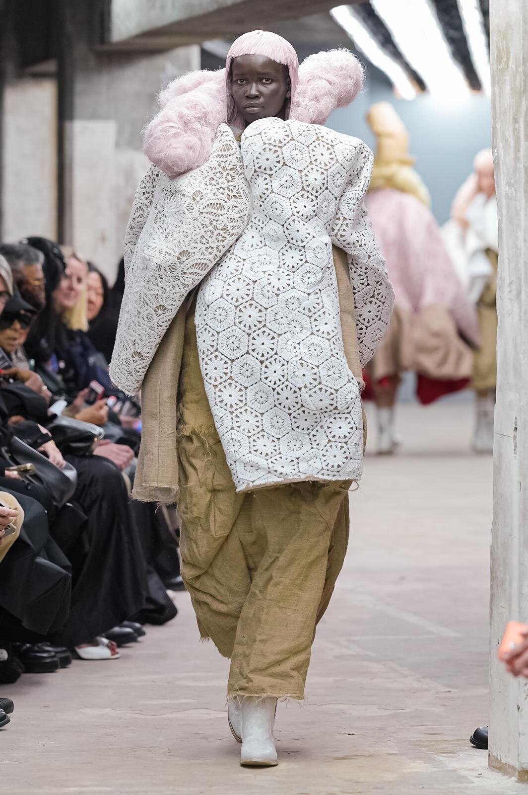 コム デ ギャルソン 2026年春夏<span>コレクション</span> - 写真13