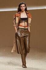 エルメス 2026年春夏ウィメンズコレクション - 海辺を駆ける女性騎手にインスパイア｜写真1