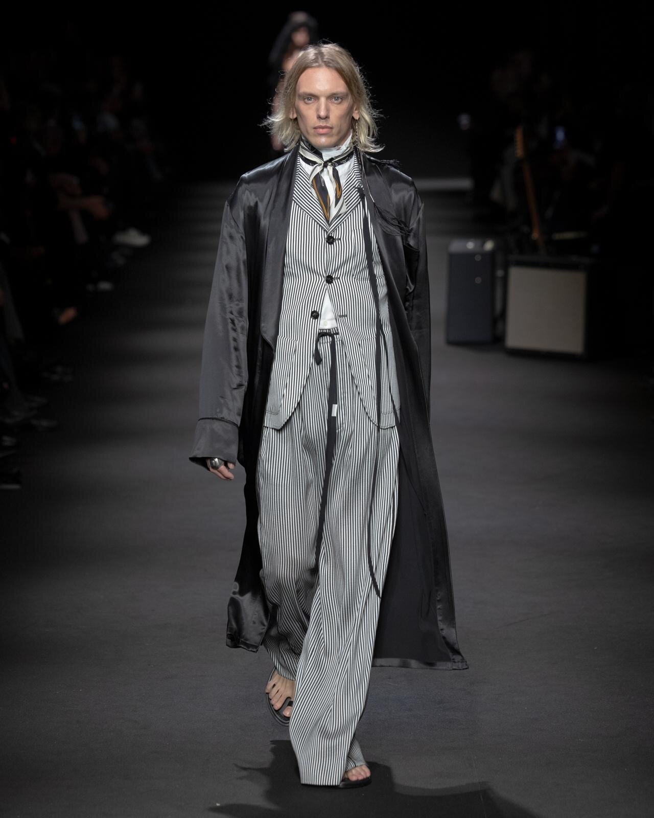 アン ドゥムルメステール 2026年春夏<span>コレクション</span> - 写真30