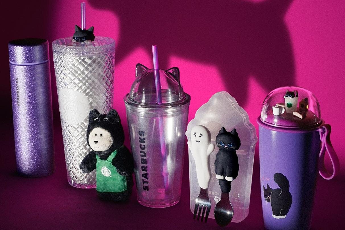 スターバックス「いたずら黒猫」主役の25年ハロウィングッズ、黒猫フィギュア付きタンブラーや立体マグ