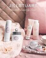 ジルスチュアート ビューティ2025年冬コスメ“純白の花×ミルク香る”ラメ入りリップバーム＆入浴料｜写真1