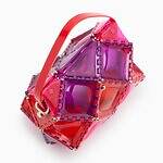 ゴジュウニ バイ ヒカルマツムラ“きらめく四角形パネル”の2WAYバッグ、安達祐実とコラボ｜写真6