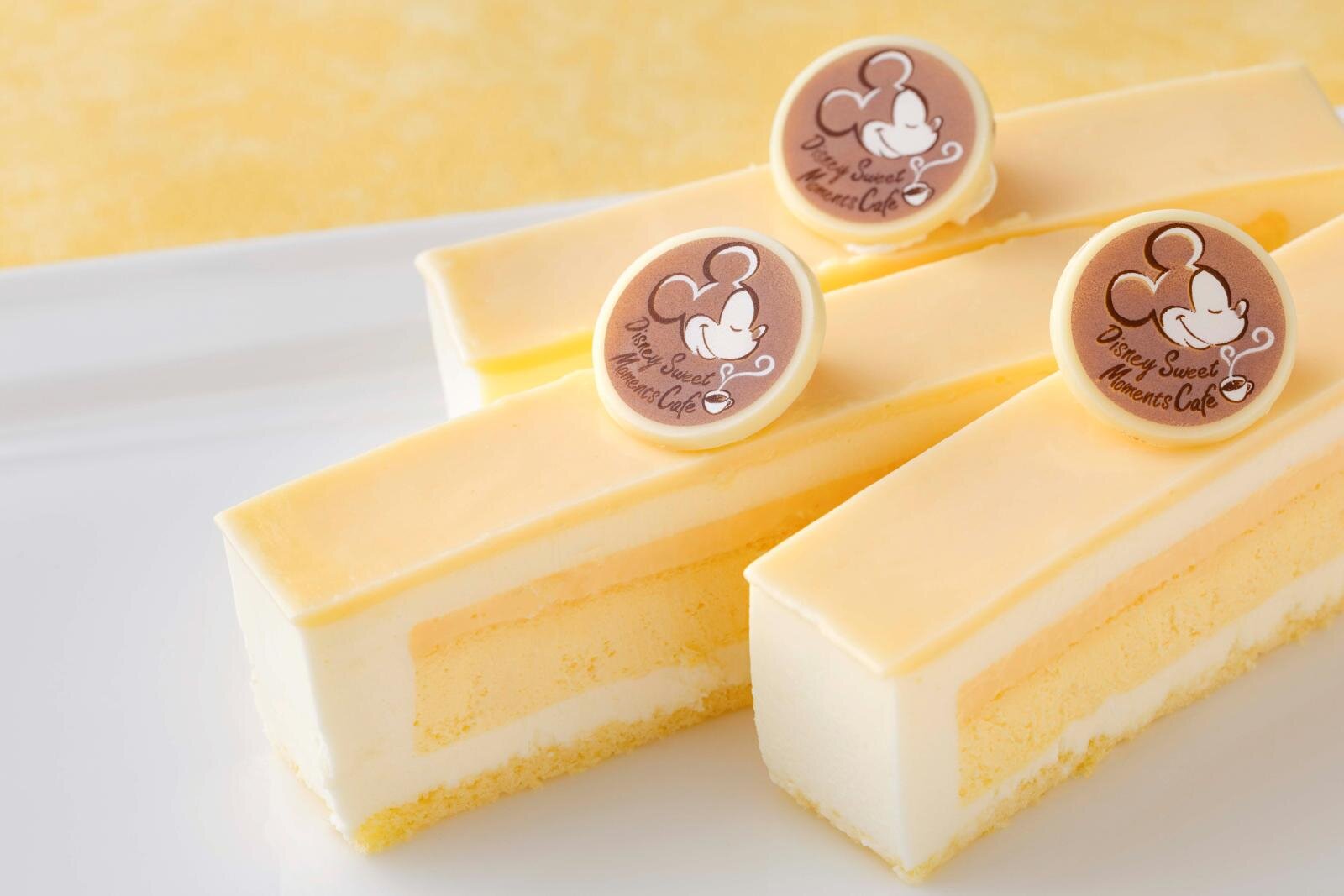 東京ディズニーリゾート“ほっとひと息”オリジナルブレンドコーヒー＆スイーツ、2層仕立てチーズケーキなど｜写真3