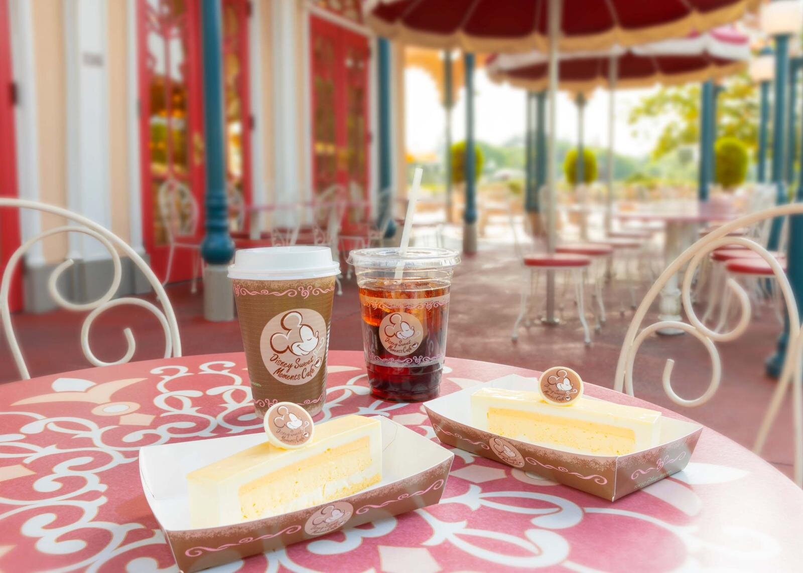 コーヒー/アイスコーヒー＆チーズケーキ 1,300円 カフェラテ/アイスカフェラテ＆チーズケーキ 1,400円