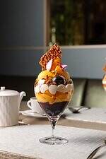 アルマーニ / カフェ 表参道「長野パープル×柿」秋の味覚パフェ、かぼちゃプリン入り｜写真4