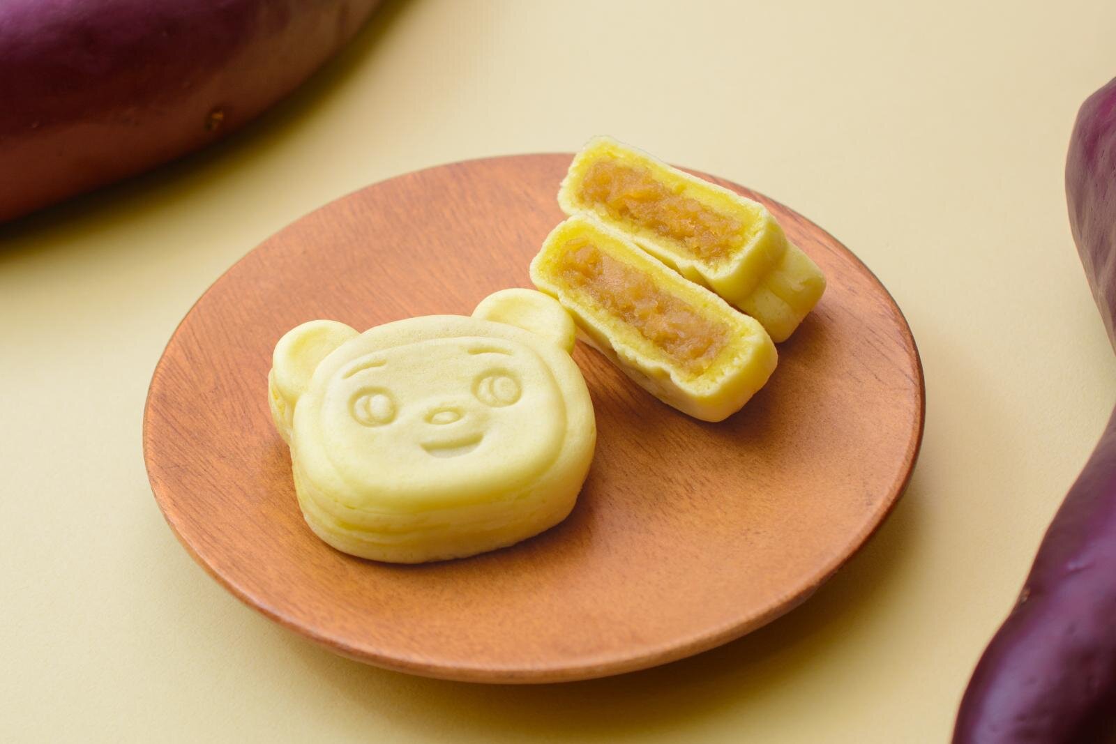 「黄色いこぐま焼き 安納芋」1個 216円、5個入 1,080円
