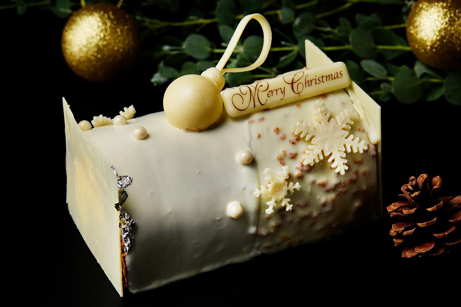 シャングリ・ラ 東京25年クリスマス、“雪の家”着想ビッグサイズの苺のショートケーキ＆トレインケーキ｜写真6