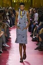 ミュウミュウ 2026年春夏コレクション - エプロンが映し出す働く女性像｜写真5