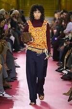 ミュウミュウ 2026年春夏コレクション - エプロンが映し出す働く女性像｜写真27