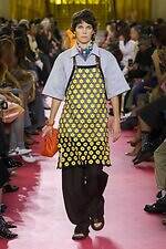 ミュウミュウ 2026年春夏コレクション - エプロンが映し出す働く女性像｜写真39