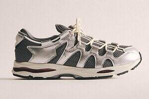 Kith×アシックス“万博開催国”着想スニーカー、国旗カラーの「ゲルライト スリー」など