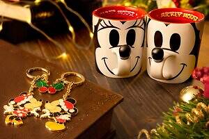 東京ディズニーリゾート25年クリスマス限定グッズ＆メニュー、妖精“リルリンリン”マフラーやカチューシャ