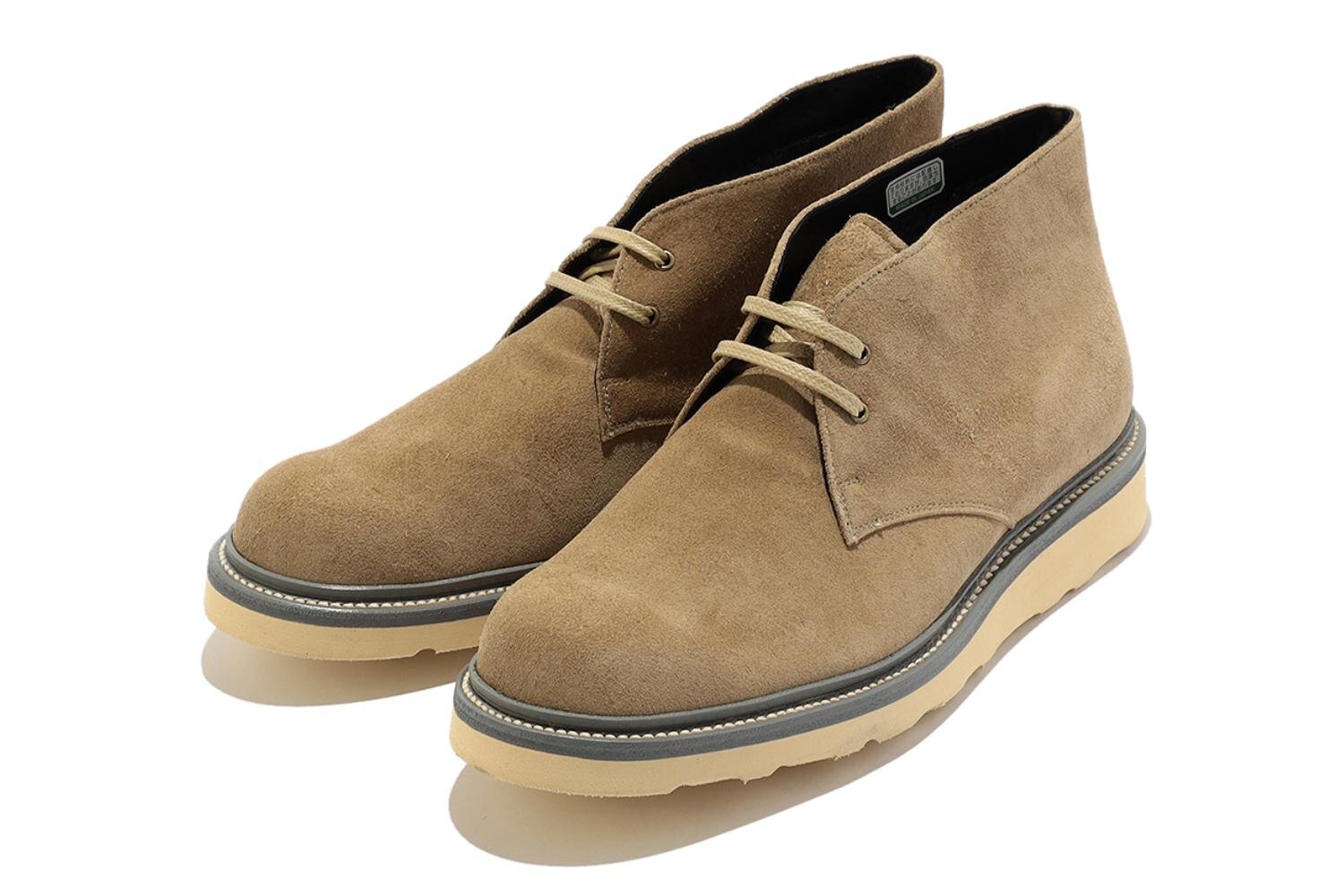 ナナミカ×リーガル“サンドベージュ”のレザーチャッカブーツ、ゴアテックス搭載