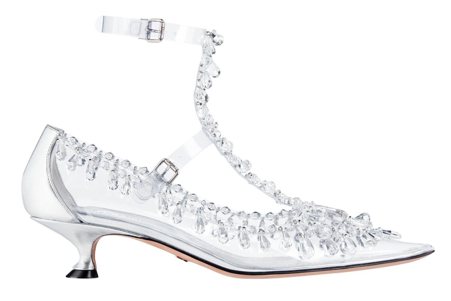 ディオール“まるでガラスの靴”クリアな「ディオールイブ」パンプス
