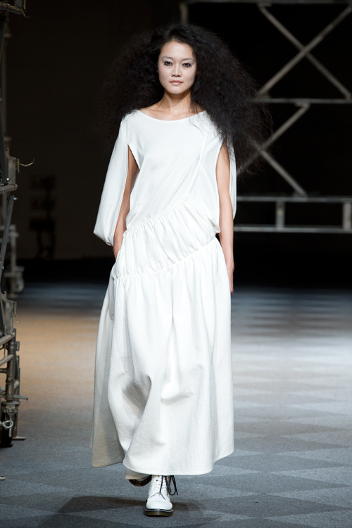 リミ フゥ(LIMI feu)、ブランド10周年のTraceコレクションを披露 -2011春夏コレクション｜写真54